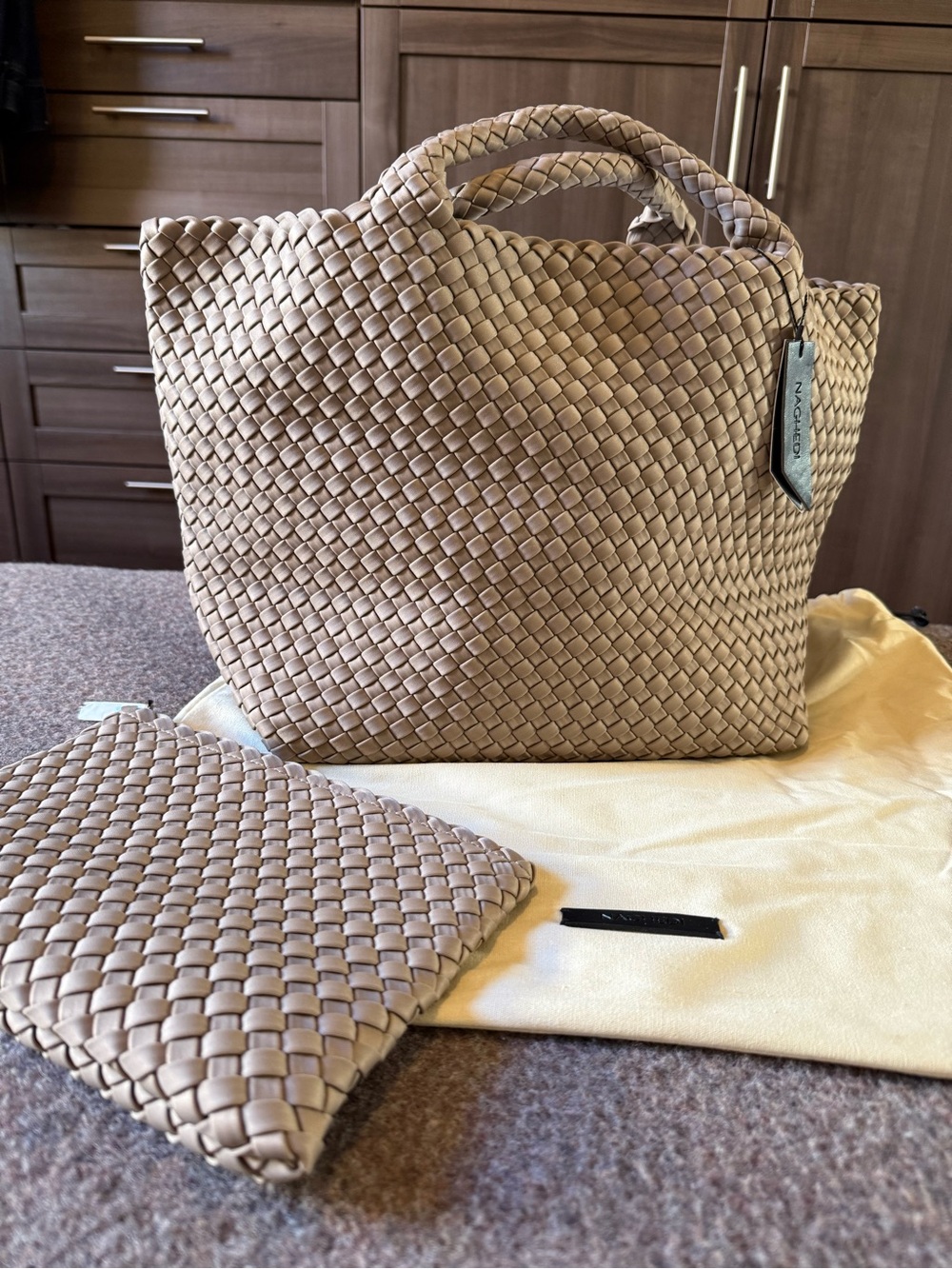 NWT Naghedi St Barths Tote with Matching Pouch, Medium, Cashmere Color - Picture 7 of 10